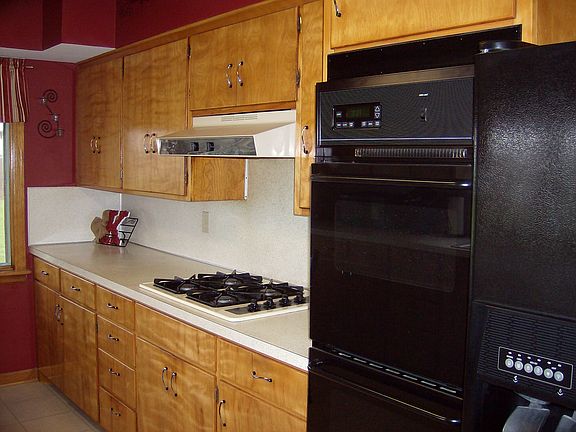 3rd image of 9007 County Road M