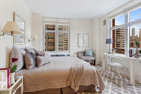 Sold by Corcoran | media 6