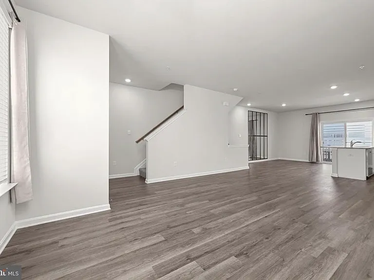 1944 Fauna Dr — Photo 6