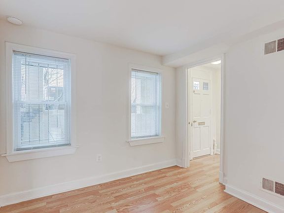 5th image of 615 10th St NE APT B