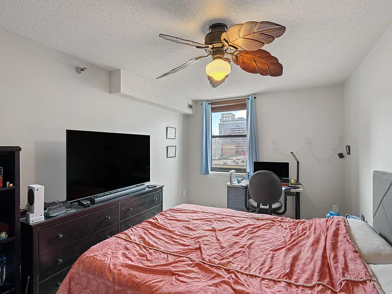 401 S 1st St #603 — Photo 14