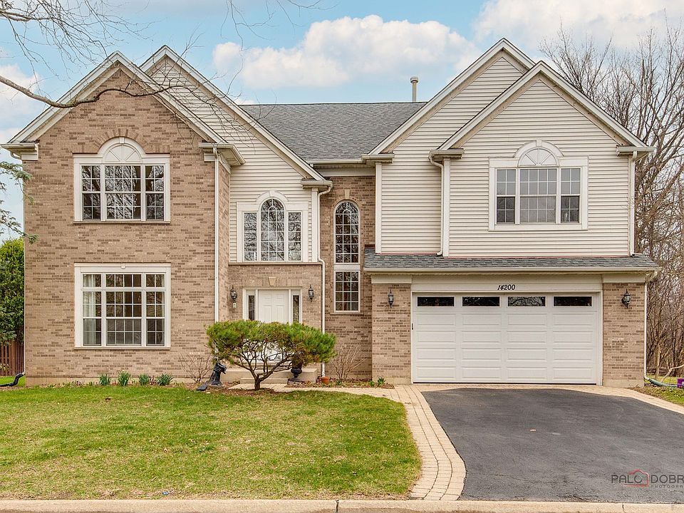 1st image of 14200 Oakwood Ct