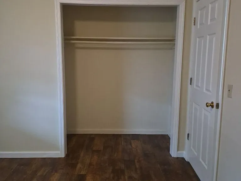 506 Hopwood St — Photo 13