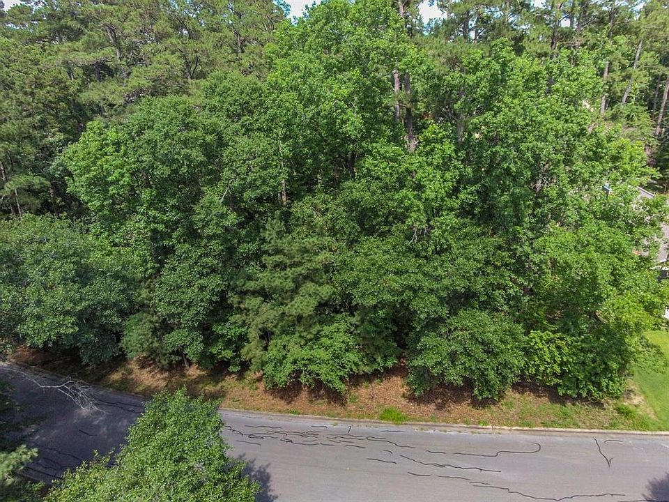 1st image of 1916 E Lake Dr