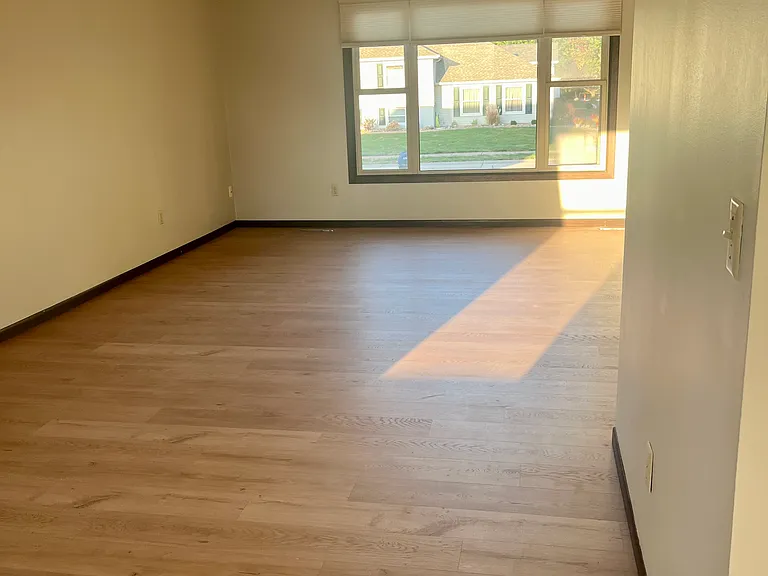 Dining room off of kitchen