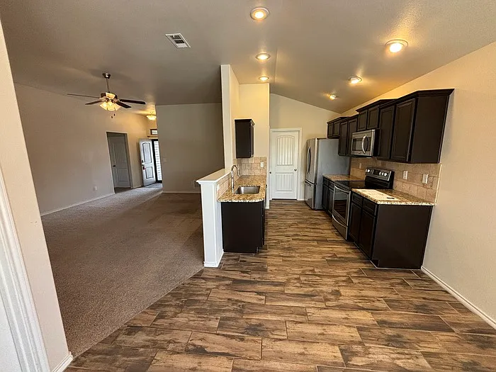 6700 Cattleman Dr — Photo 5