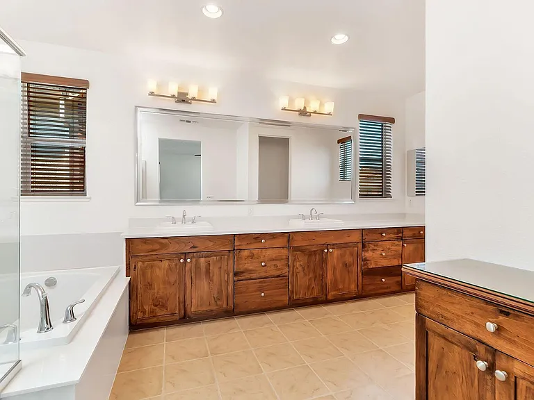 1433 Freeman Ln — Photo 18