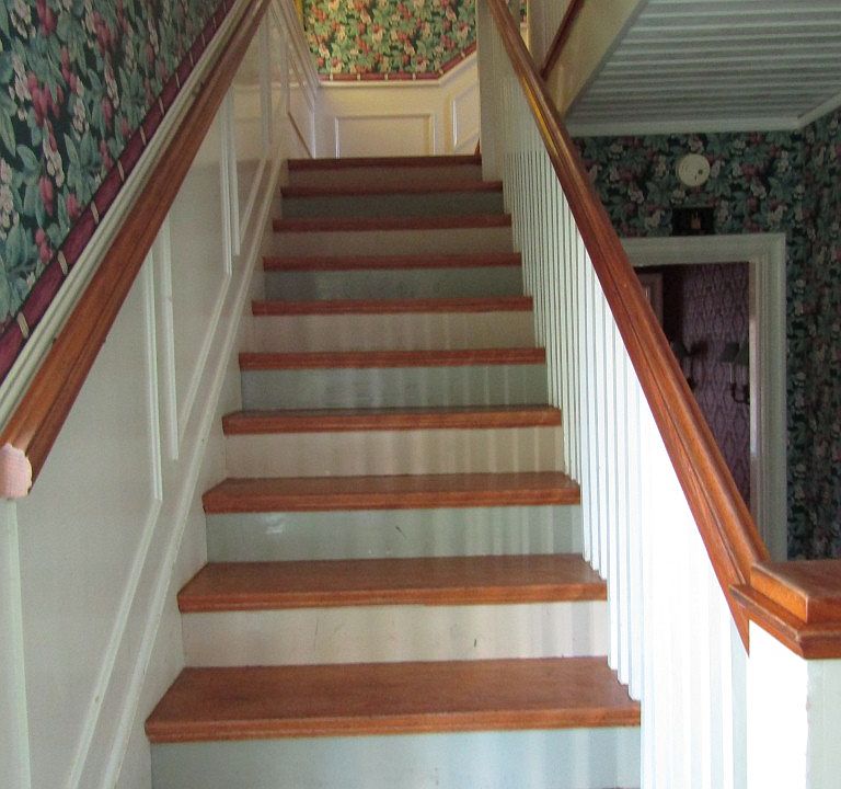 2nd image of 1776 Forest Park Dr