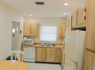 5730 Fernley Dr E APT 20, West Palm Beach, FL 33415