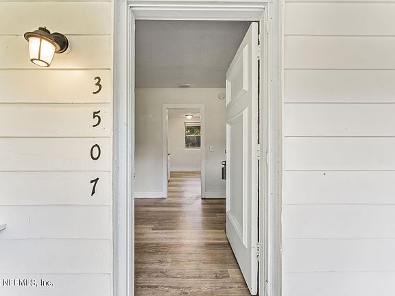 3rd image of 3507 BROADWAY Avenue