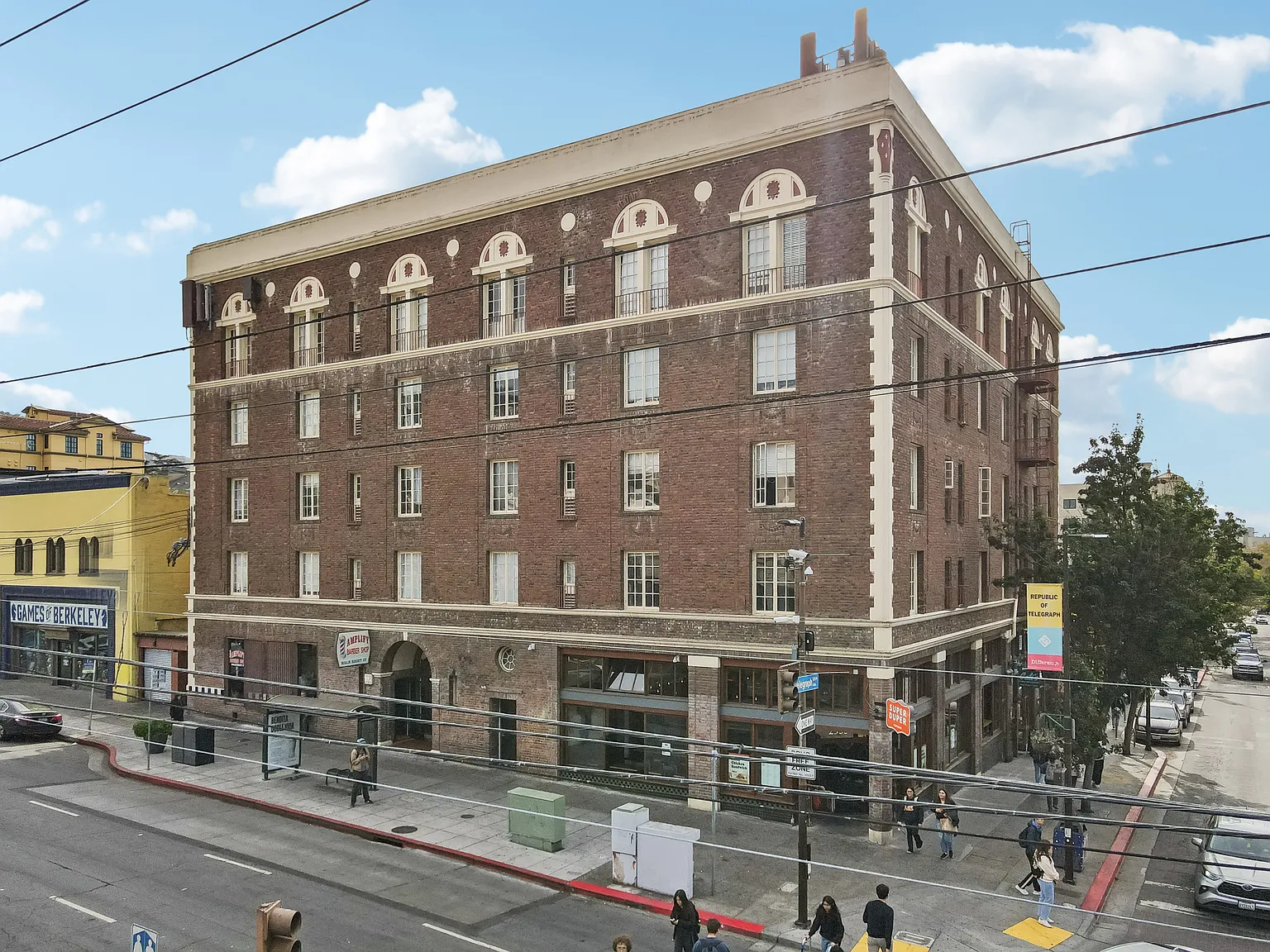 2500 Durant Avenue — Photo 1