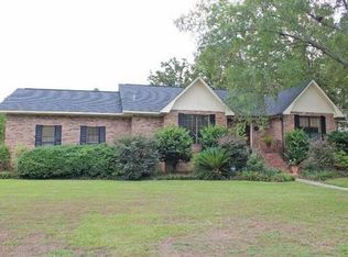 100 Leeds Pl, Hattiesburg, MS 39402