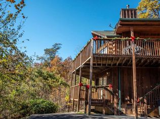 3152 Hatcher Top Rd, Sevierville, TN 37862