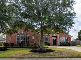 5810 Little Grove Dr, Pearland, TX 77581