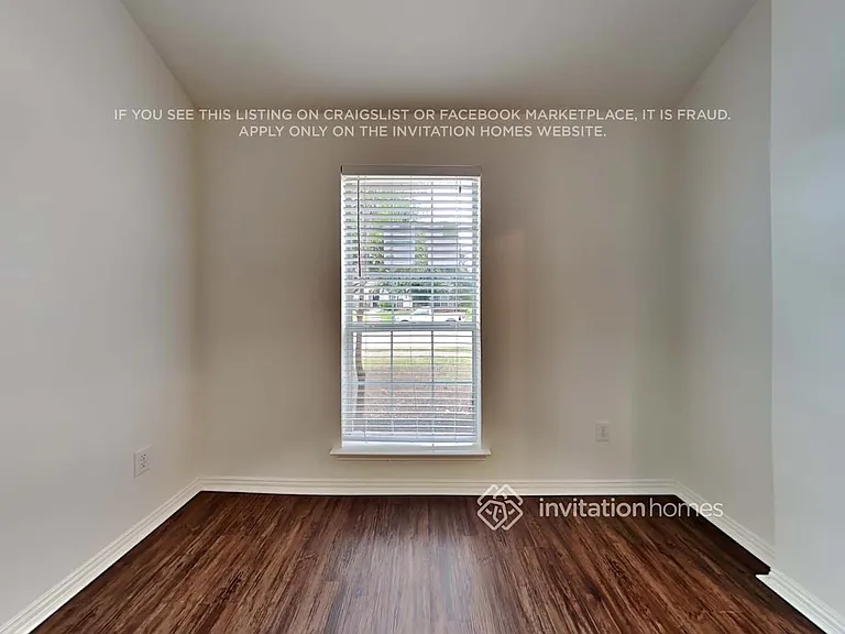 8010 Munich Dr — Photo 4
