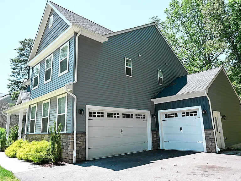 1312 Polyanski Dr — Photo 2