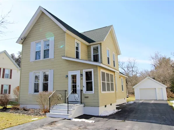 40 Montgomery St, Hamilton, NY 13346