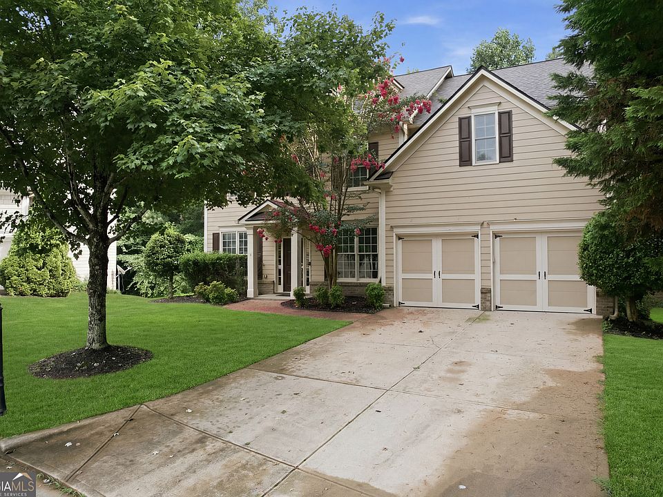 1st image of 122 Red Fountain Ln