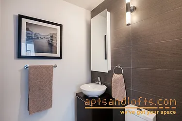 Rented by aptsandlofts.com