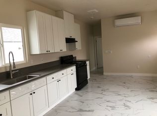 610 S Boxwood St #B, Anaheim, CA 92802