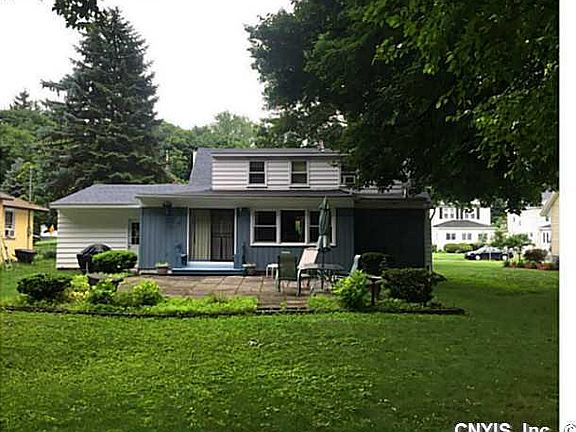 4th image of 523 Wolcott Ave