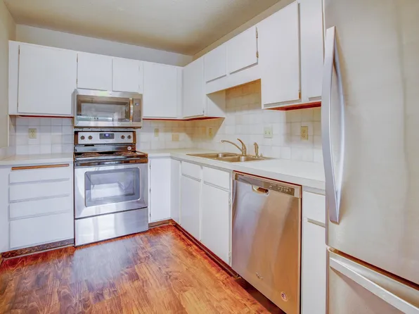4350 Trenton Ln N APT 101, Plymouth, MN 55442
