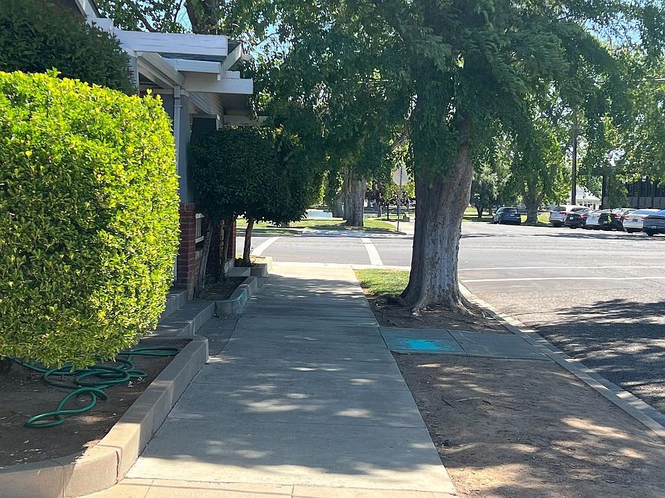 1st image of 403 E 12th St