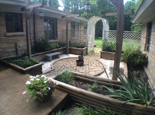 2411 Charles Bryan Rd, Memphis, TN 38134