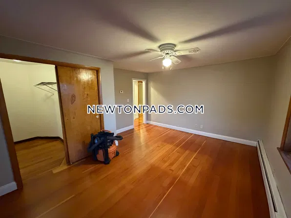 35 Lincoln St #1, Newton Highlands, MA 02461