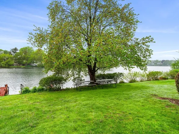 18 Hamilton Rd APT 104, Arlington, MA 02474