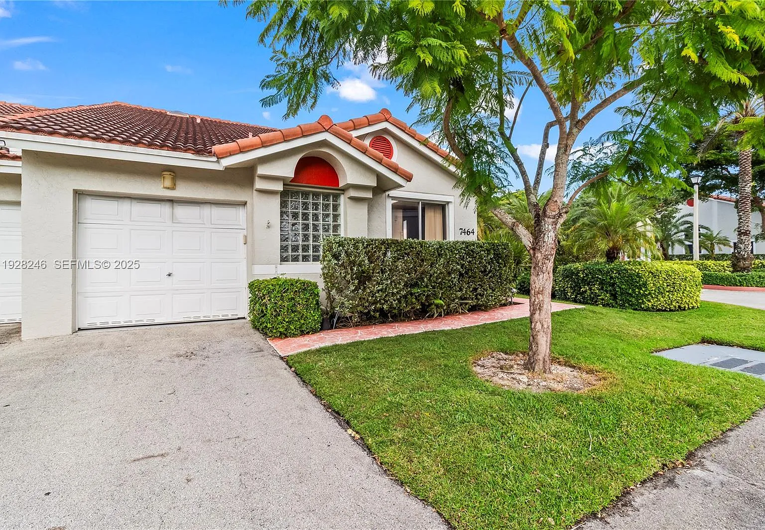 3 bed, 1500 sqft, $3,800 — Photo 2