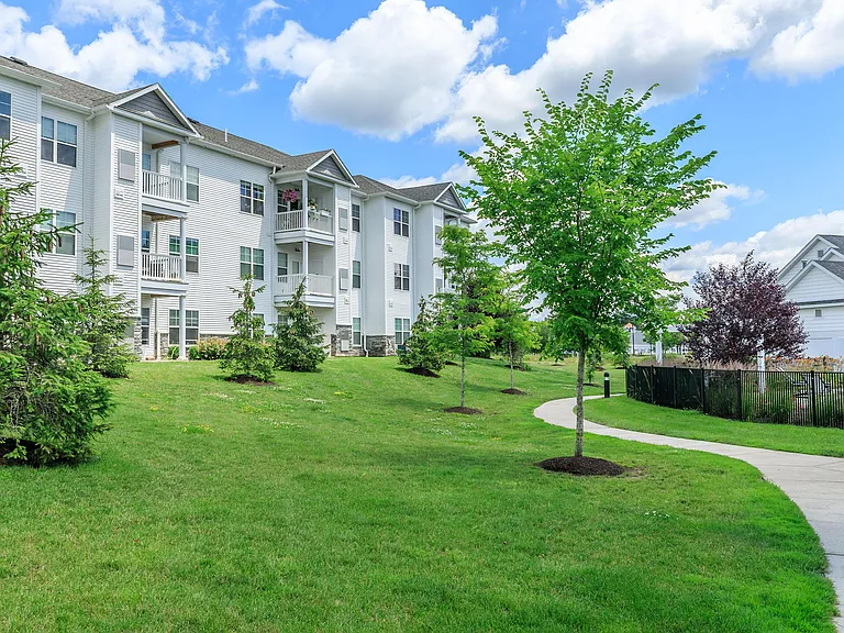 The Pointe at Dorset Crossing — Photo 11