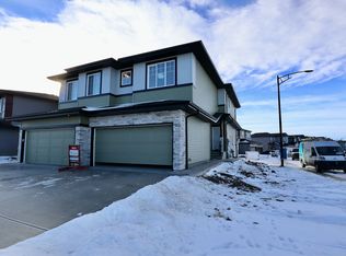 9406 Pear Cres SW, Edmonton, AB T6X 2Z4
