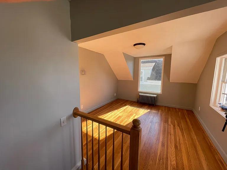 81 Kirtland St #3 — Photo 6