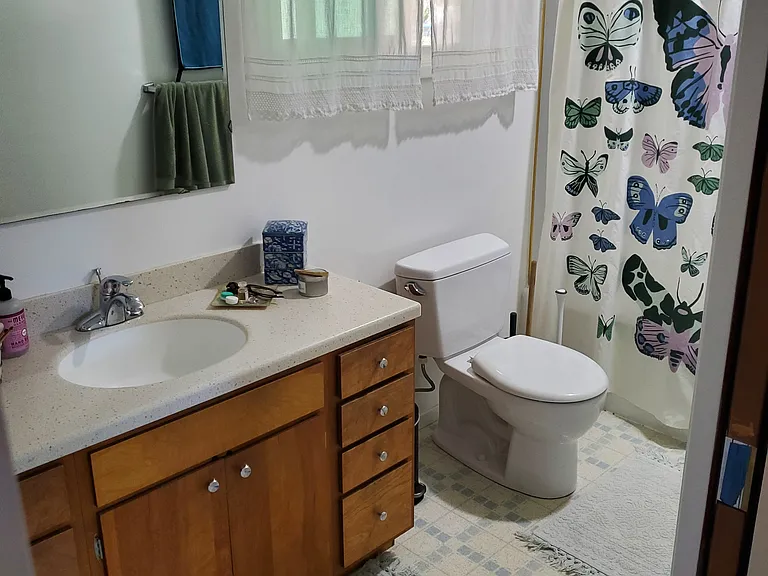 1623 Shasta Ave — Photo 6