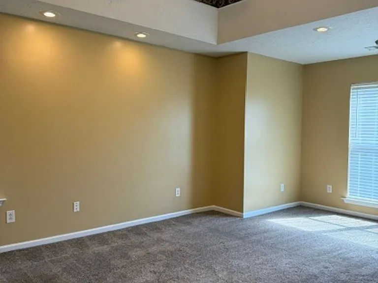 1832 Heathers Way — Photo 31