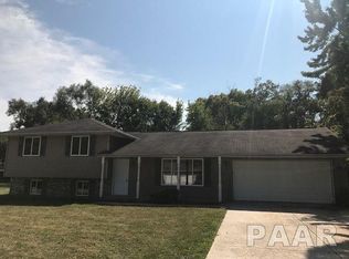 6224 W Beacon Rd, Peoria, IL 61604