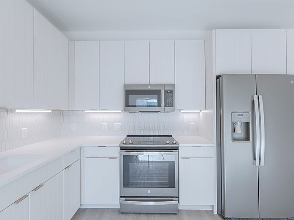 4th image of 4802 S Congress Ave #504