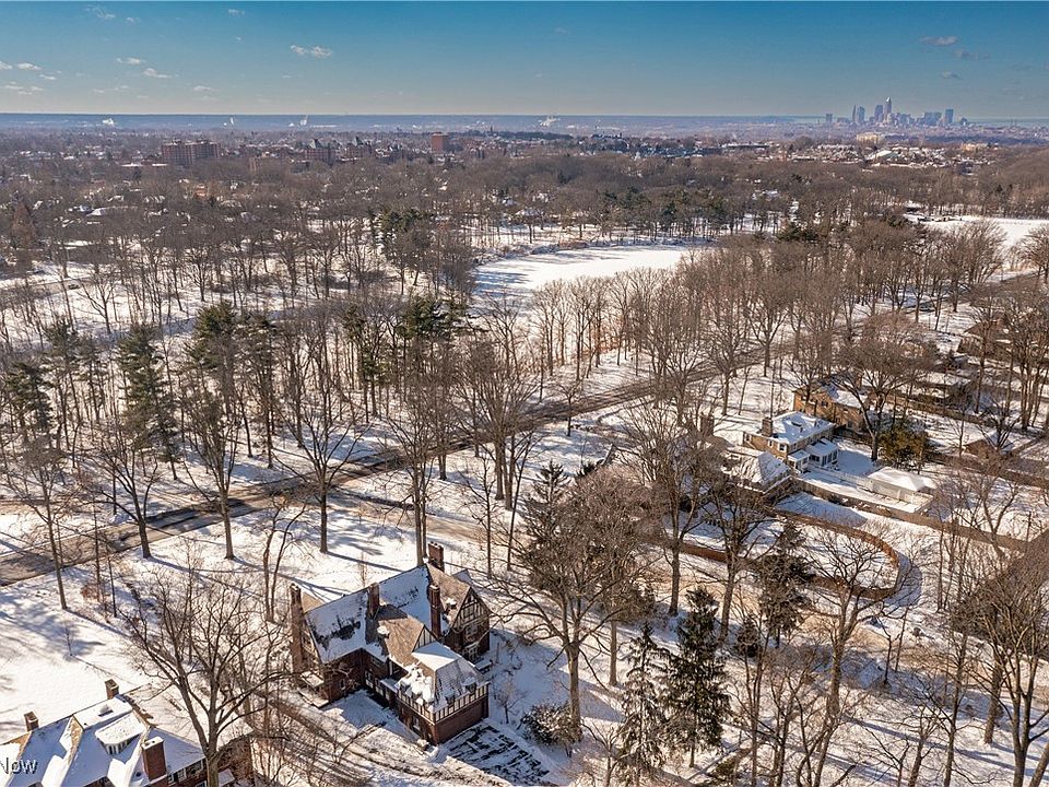 2917 N Park Blvd, Cleveland Heights, OH 44118 | Zillow