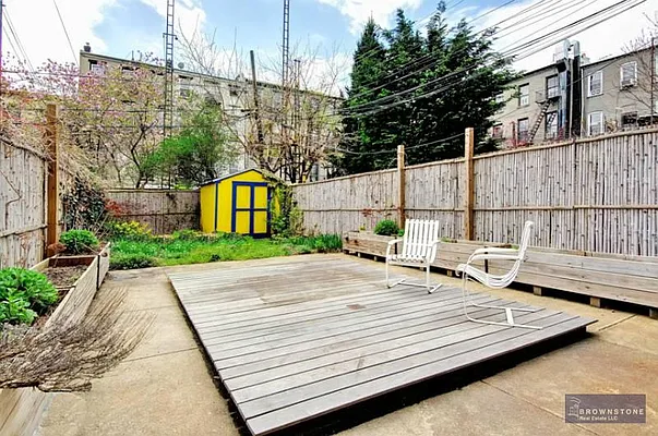 Sold by Brownstone Real Estate | media 19