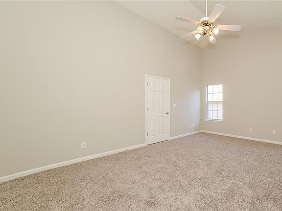 4th image of 1890 Westfield Dr