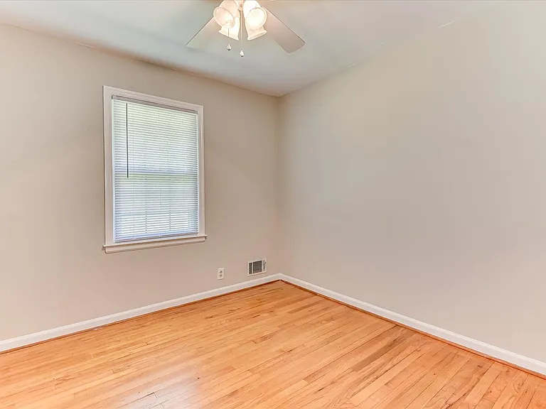 2705 Bolling Rd — Photo 37