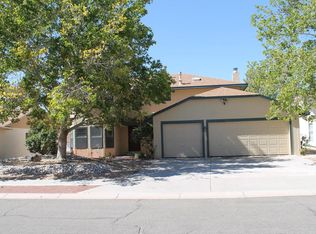 5123 Cordoniz St NW, Albuquerque, NM 87120
