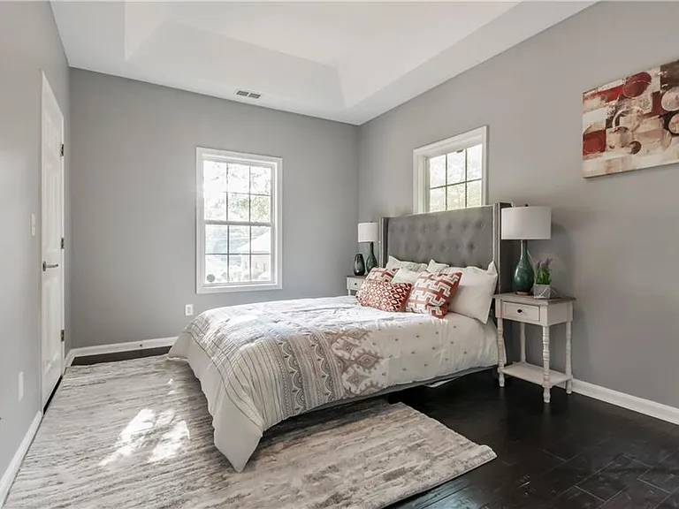 1016 Loma Linda St SW — Photo 2