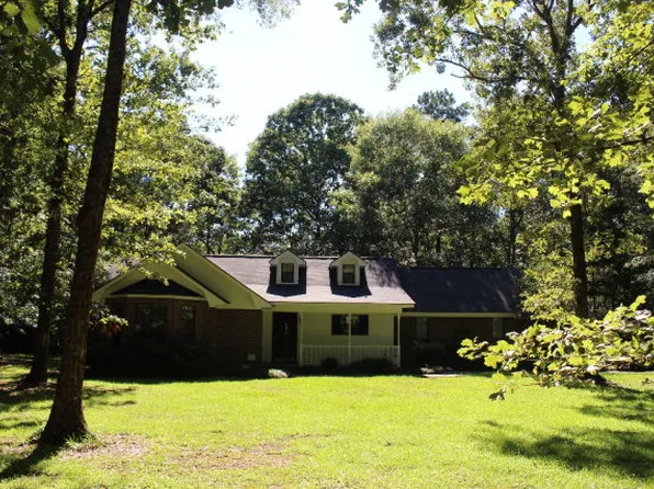 37 Garys Ln, Laurel, MS 39443