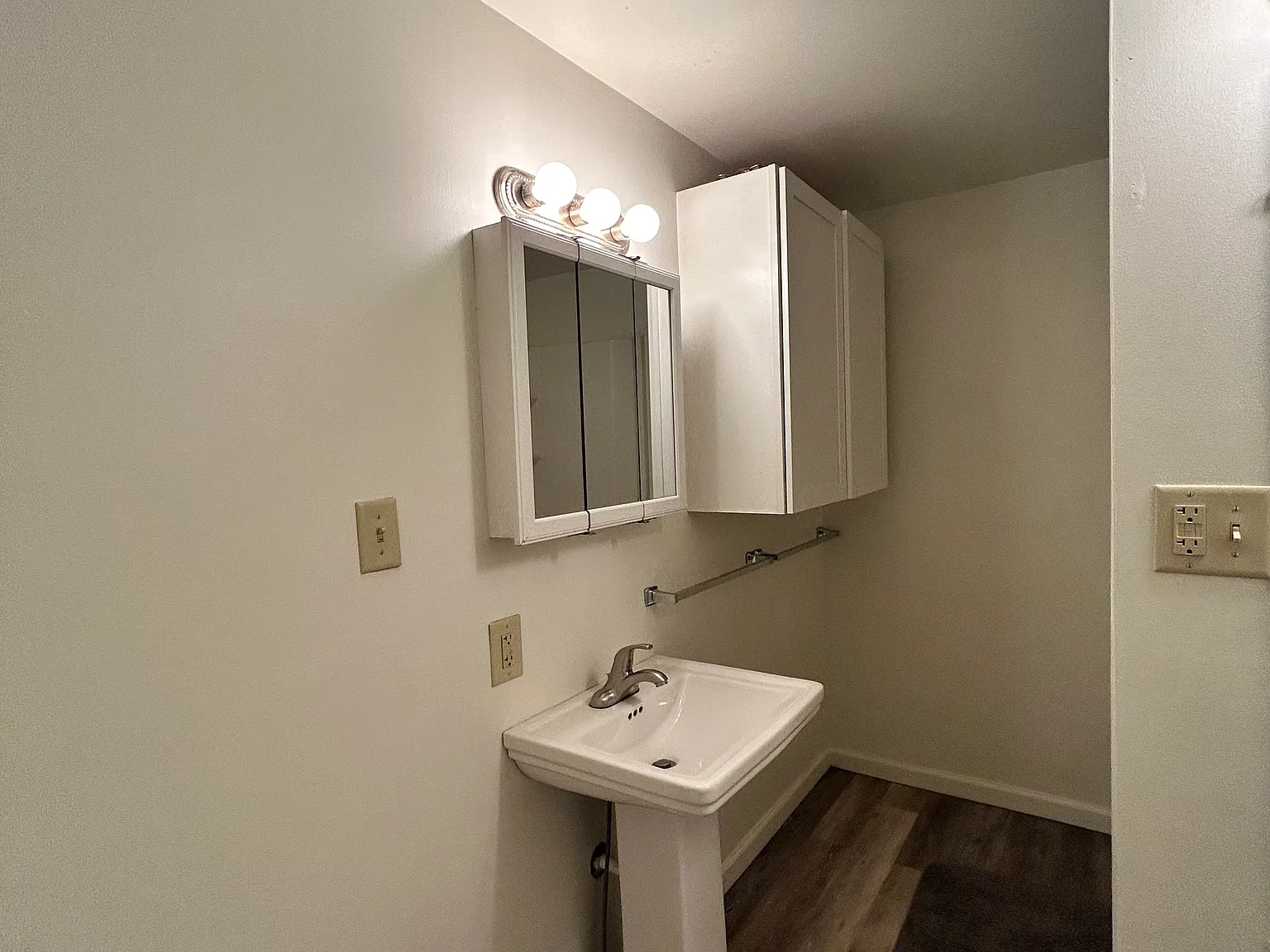 2 bed, $1,296 — Photo 2