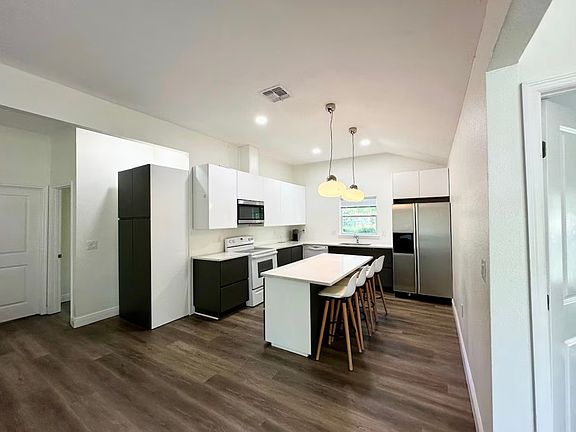 2nd image of 3003 Spillers Ave #C