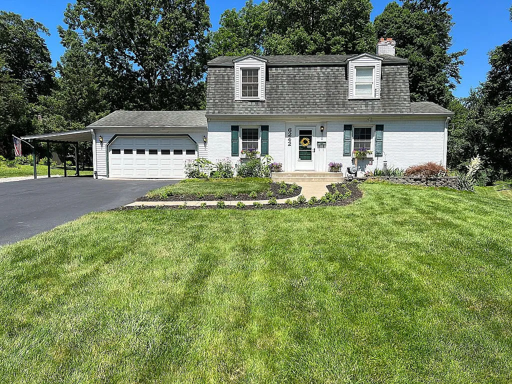 6242 Burlington Ave photo 1