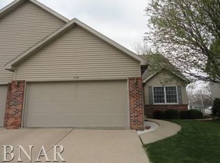 106 Lucern Dr, Bloomington, IL