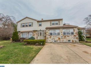100 Canterbury Rd, Mount Laurel, NJ 08054